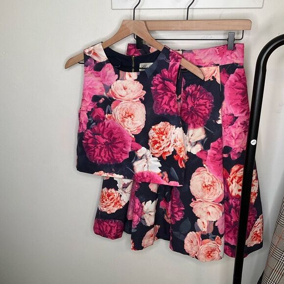 Eliza J Floral Crop Top and Skirt Set - Picture 5 of 14